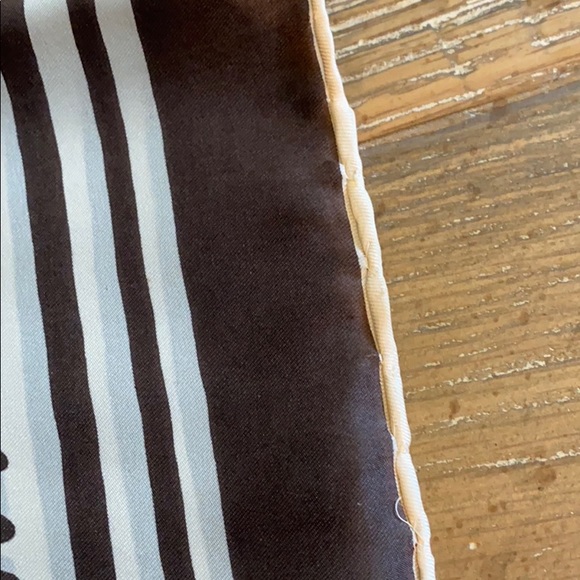 Vintage Givenchy scarf - Picture 5 of 5